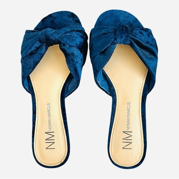Neiman Marcus Blue Velvet Bow Tie Slides Flat Mules Women Size 5.5 - Picture 4 of 6